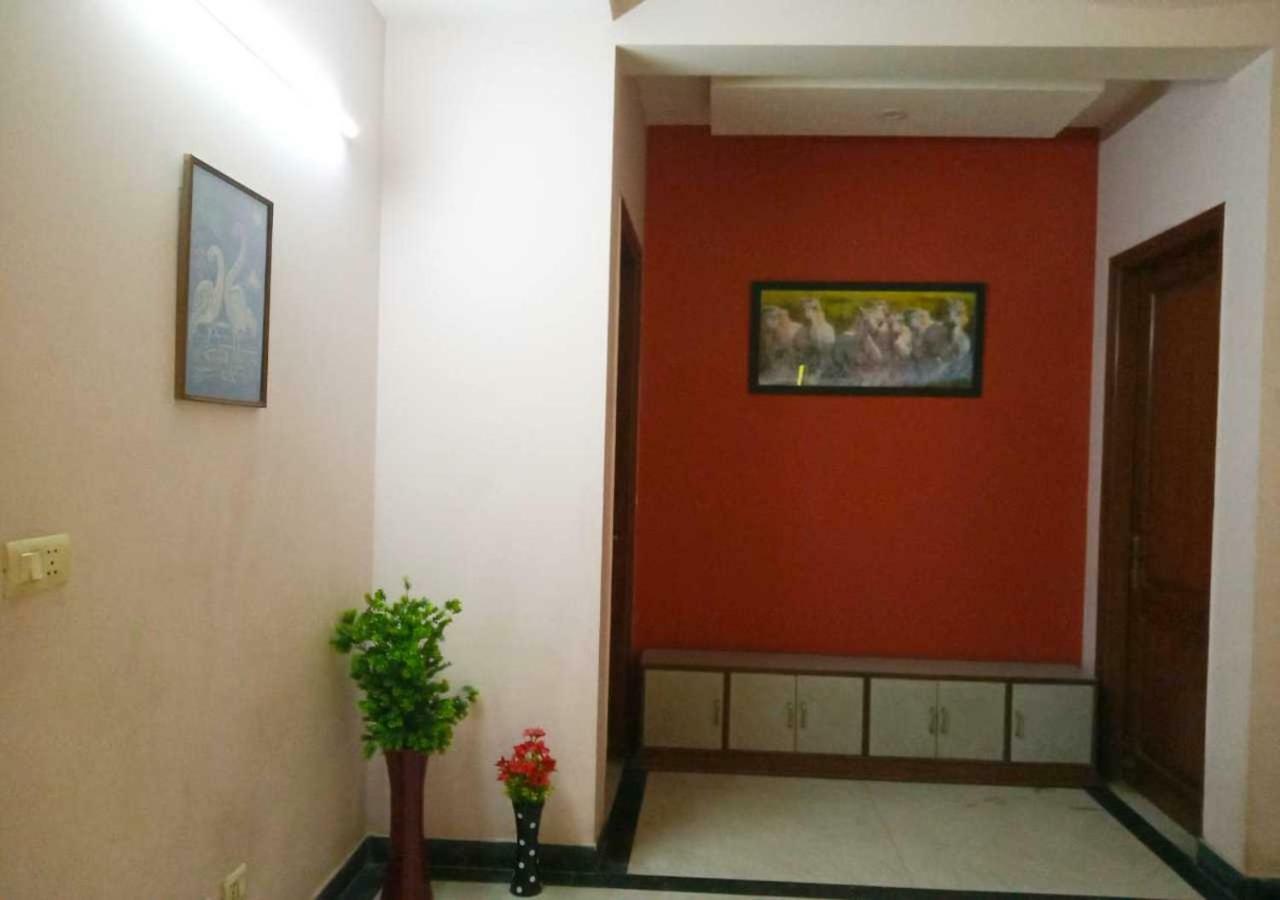 Hotel J P Residency Greater Noida Esterno foto
