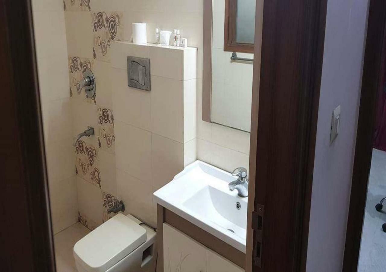 Hotel J P Residency Greater Noida Esterno foto