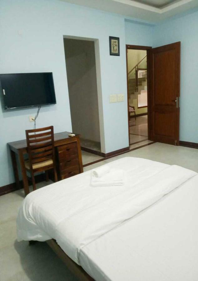 Hotel J P Residency Greater Noida Esterno foto