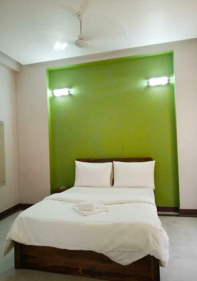 Hotel J P Residency Greater Noida Esterno foto
