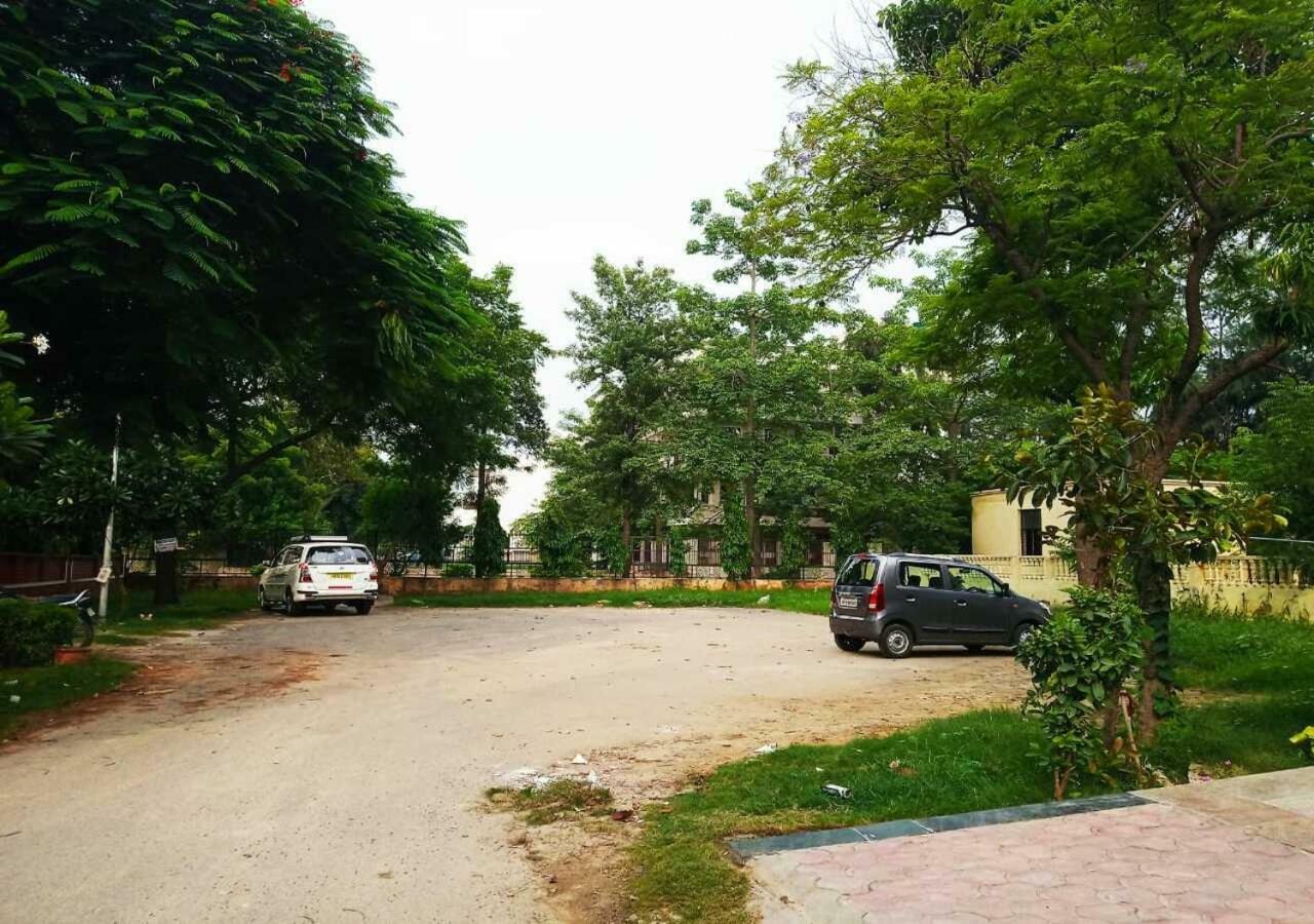 Hotel J P Residency Greater Noida Esterno foto