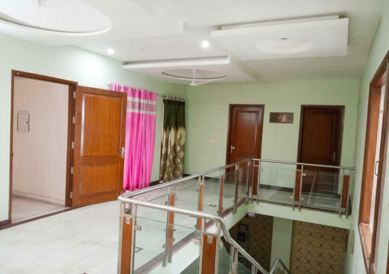 Hotel J P Residency Greater Noida Esterno foto
