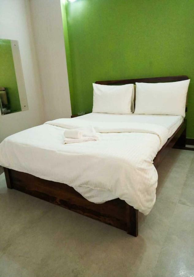 Hotel J P Residency Greater Noida Esterno foto
